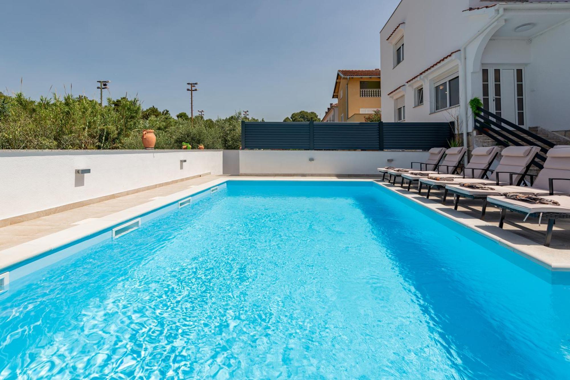 Lungomare With Private Pool Vila *
