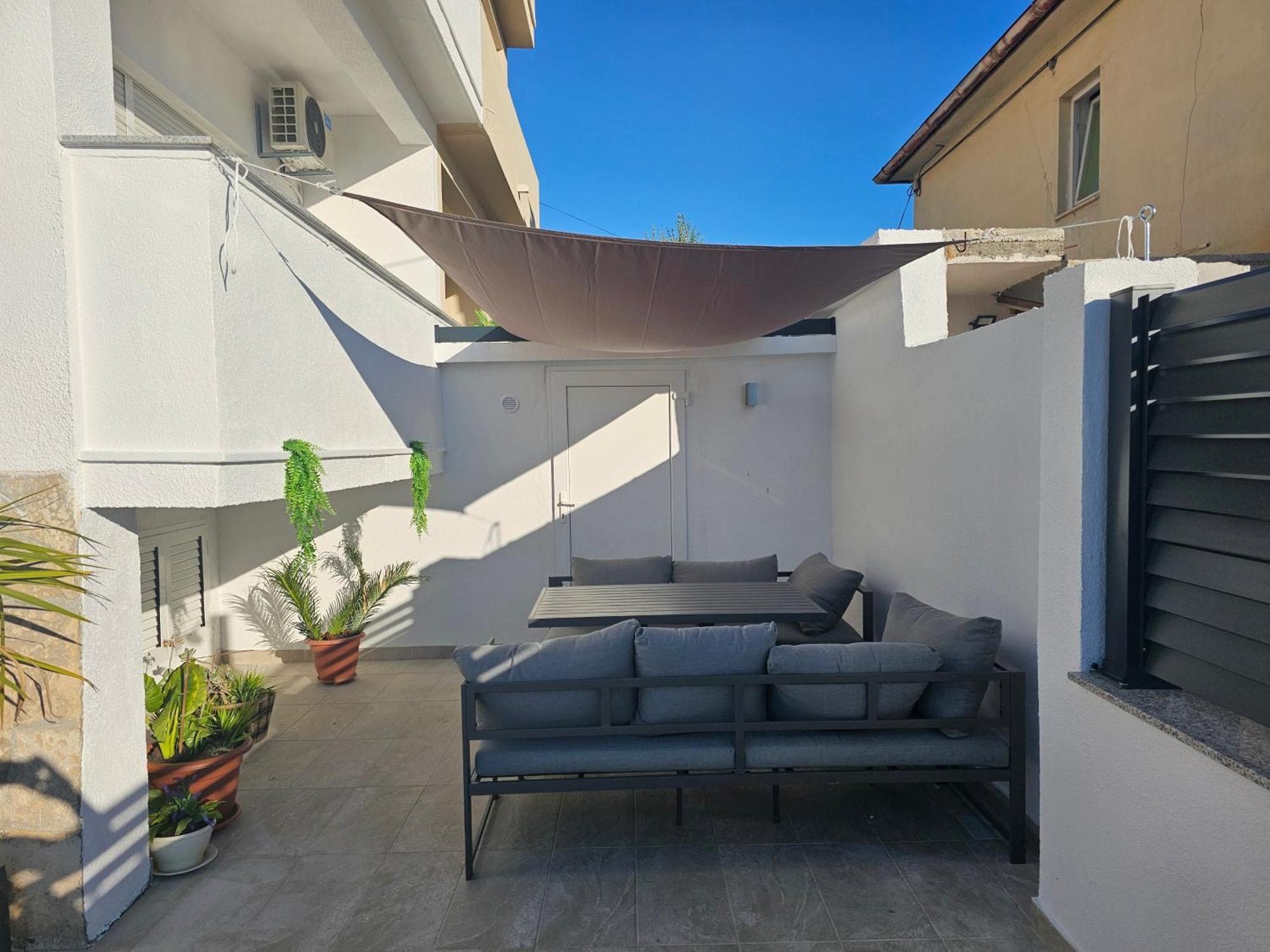 Lungomare With Private Pool Vila Zadar